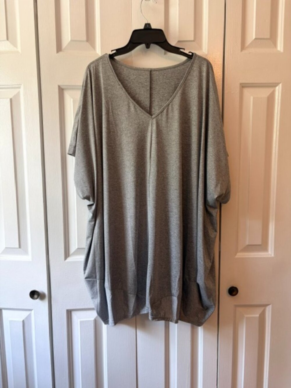 Women’s 3XL Gray Oversized Tunic Top V Neck Stretch Dolman Plus Size Lagenlook